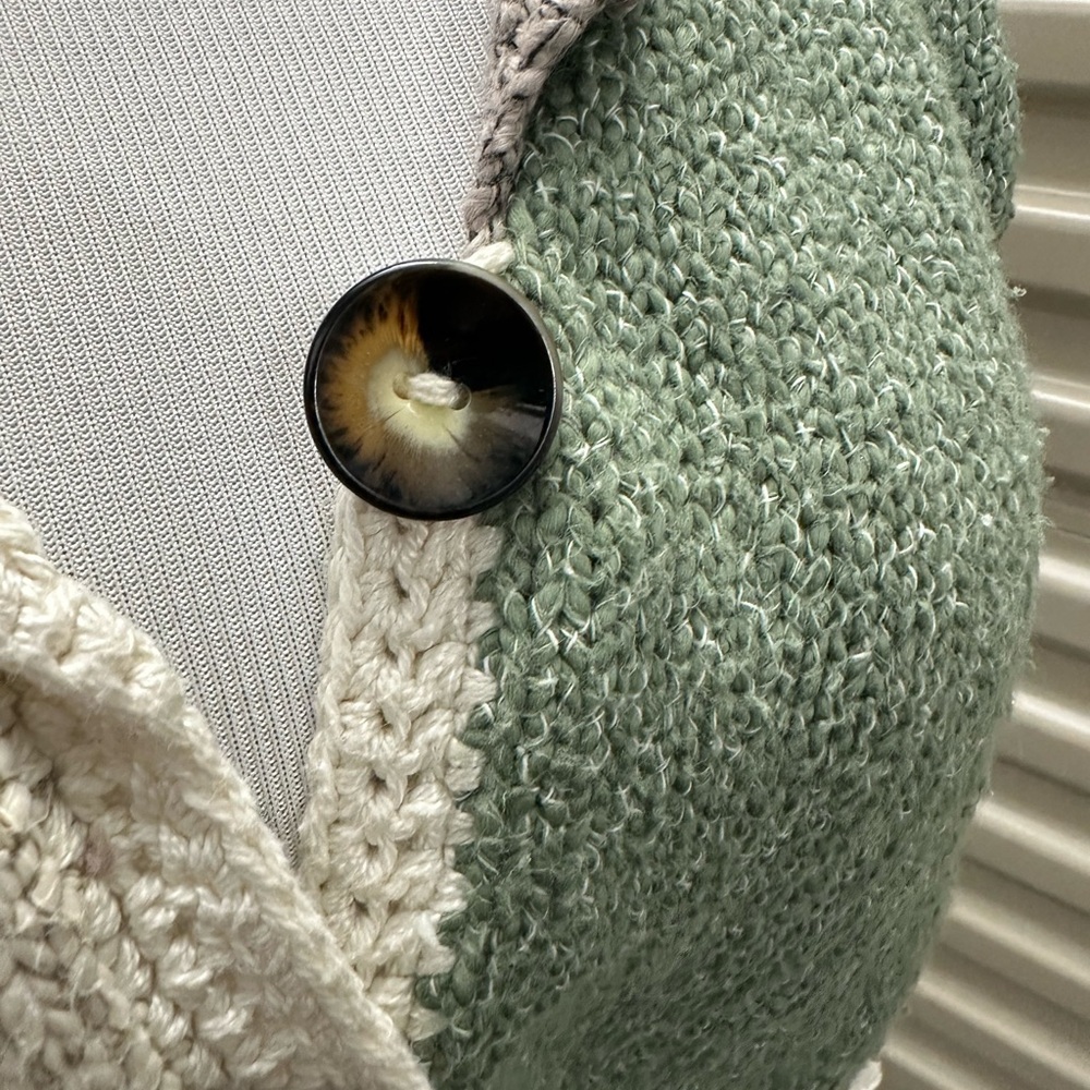 Ani Barrie Cropped Colorblock Knit Cardigan - Picture 2 of 5